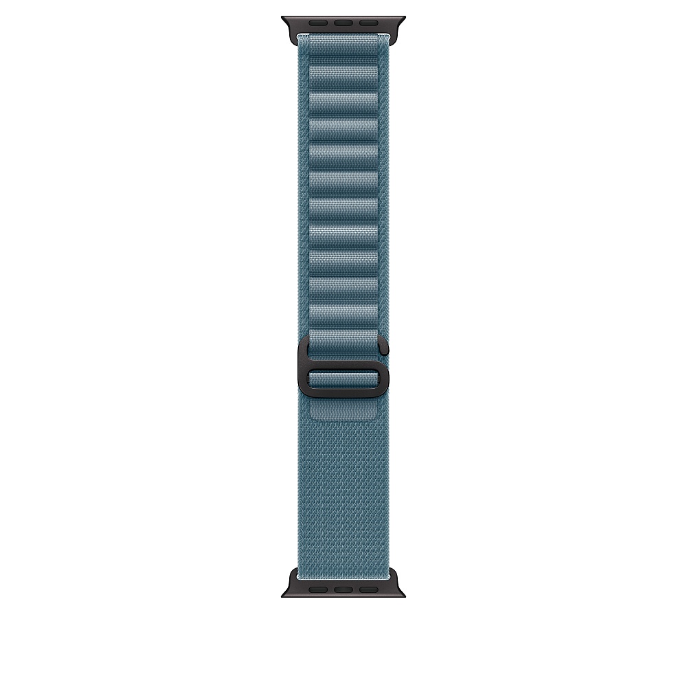 רצועת Alpine Loop בגודל 49 מ״מ, בצבע Light Blue, ובמידה Small. מיועדת ל-Apple Watch Ultra ומשלבת מבנה ארוג דו־שכבתי ללא תפרים עם חיזוקי חוטים ללולאות העליונות.