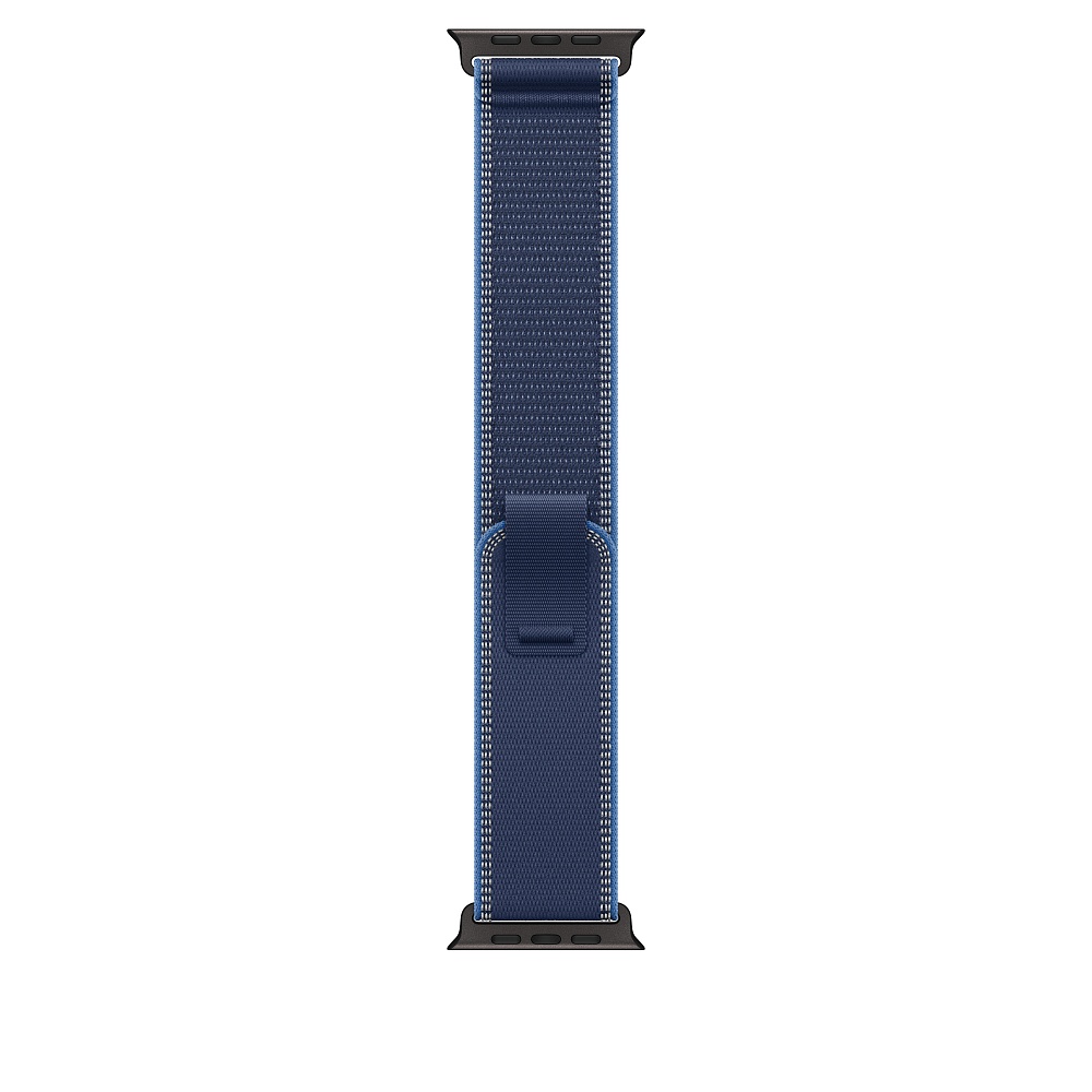 רצועת Apple Trail Loop קלה ונוחה לשעוני Apple Watch Ultra 49 מ״מ, עשויה ניילון גמיש עם התאמה מהירה וגימור טיטניום שחור.
