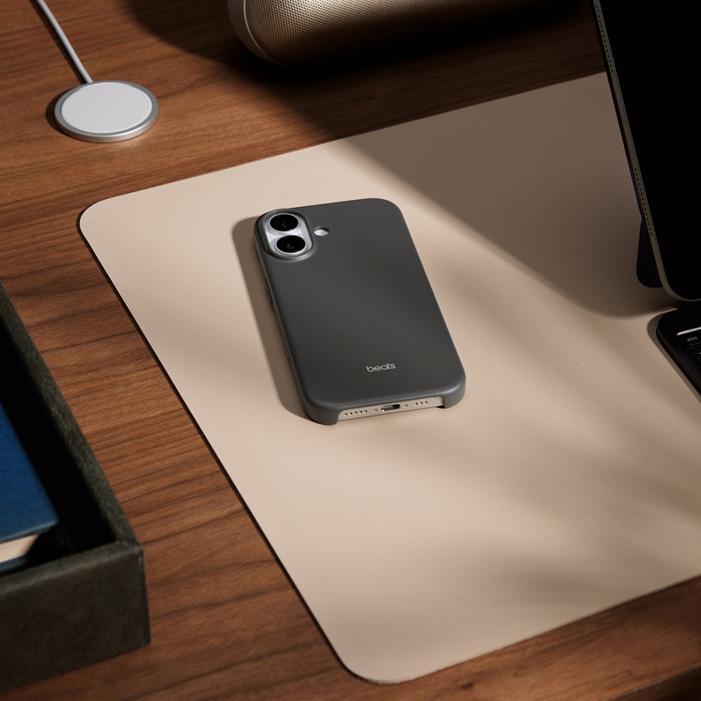 Beats - Case with MagSafe and Camera Control for iPhone 17